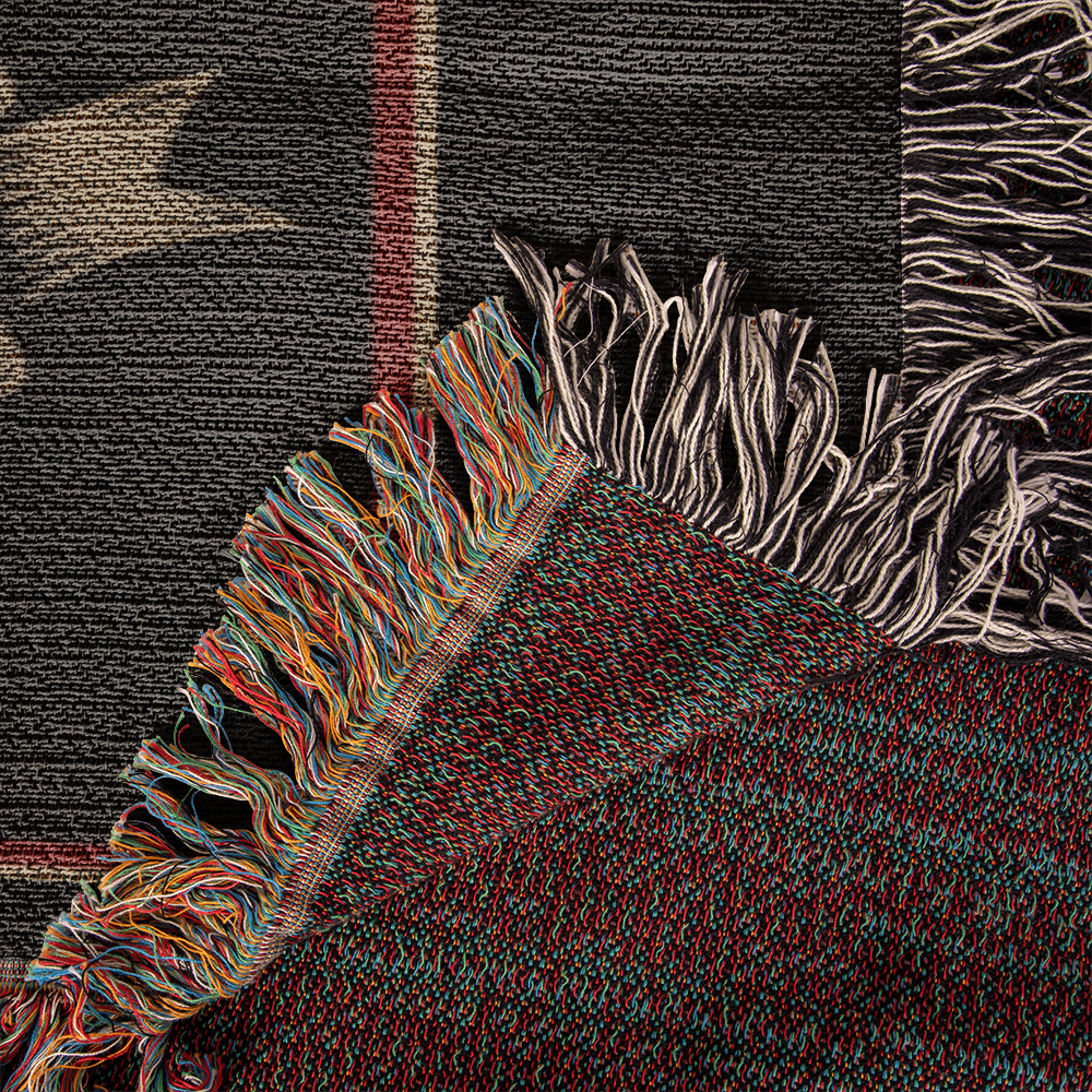 Tampa Bay Buccaneers Woven Blanket – “Raise the Flags” Vintage Pirate Skull (1976)